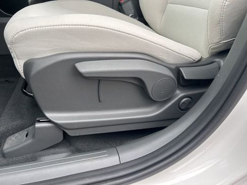 New 2026 Hyundai Santa Fe SE image 12