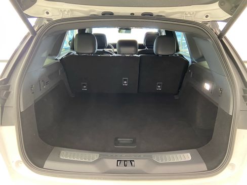 Used 2024 Lincoln Nautilus Reserve w/ Equipment Group 203A image 10