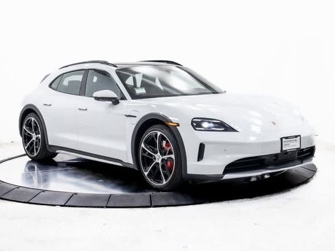 Certified 2025 Porsche Taycan 4S image 6