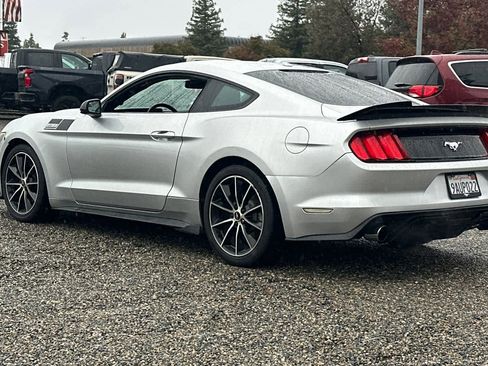 Used 2015 Ford Mustang Premium image 7
