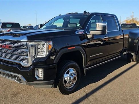 Used 2023 GMC Sierra 3500 Denali w/ Denali Ultimate Package image 4
