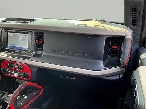 Certified 2022 Ford Bronco Wildtrak AWD/4WD image 27