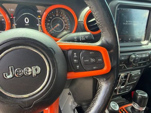 Used 2020 Jeep Gladiator Overland AWD/4WD image 18