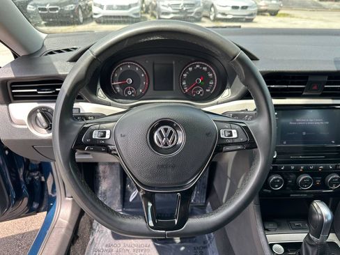 Used 2021 Volkswagen Passat 2.0T SE FWD image 39