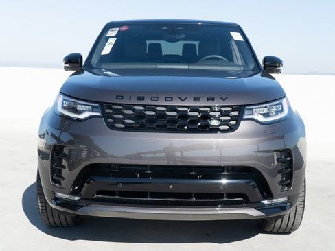 Certified 2025 Land Rover Discovery Dynamic SE AWD/4WD image 8