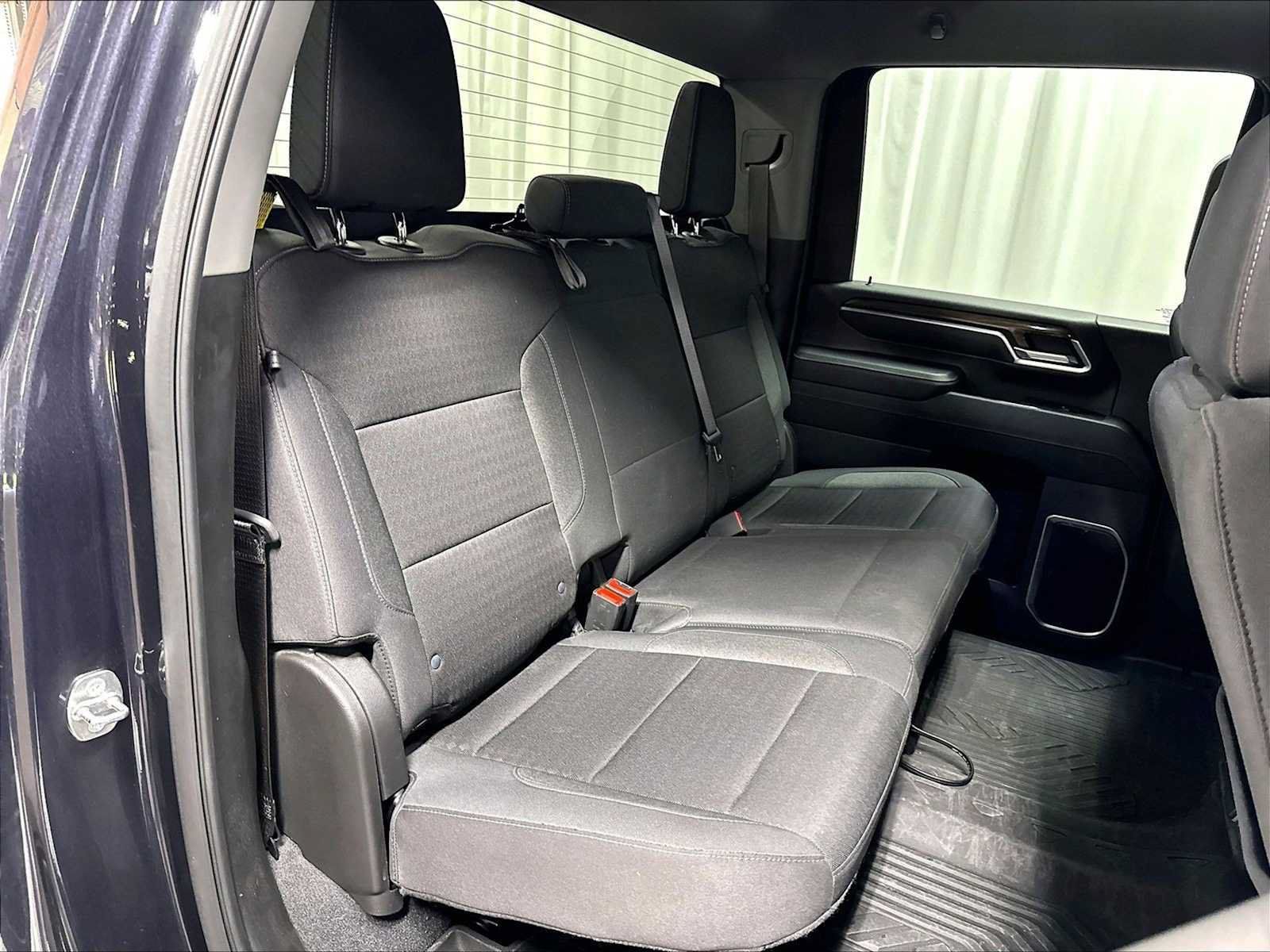 Used 2024 Chevrolet Silverado 2500 LT AWD/4WD image 31