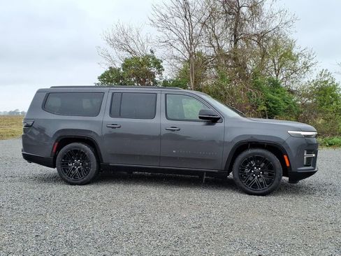 New 2026 Jeep Grand Wagoneer L Limited AWD/4WD image 8
