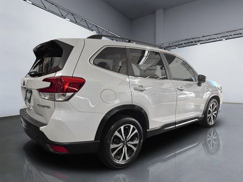 Used 2020 Subaru Forester Limited image 7