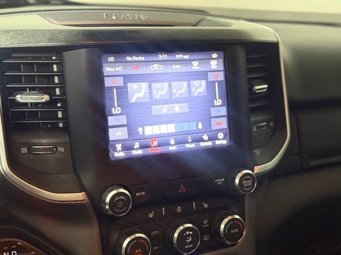 Used 2020 RAM 1500 Big Horn AWD/4WD image 14