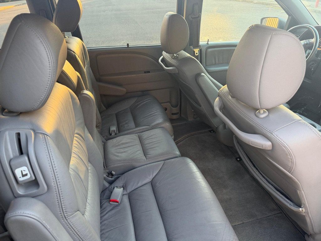 Used 2010 Honda Odyssey Touring image 15