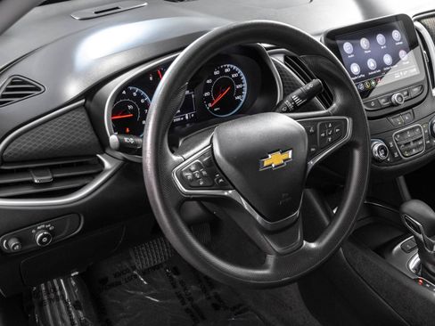 Used 2025 Chevrolet Malibu LT FWD image 33