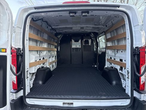 Used 2023 Ford Transit 250 Low Roof AWD w/ Exterior Upgrade Package image 20