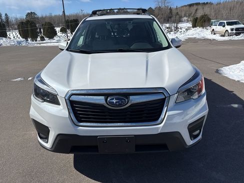 Used 2021 Subaru Forester Premium image 2