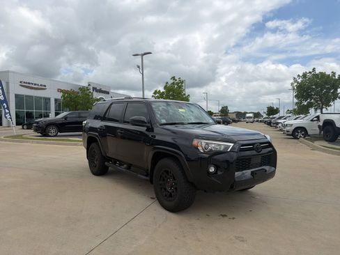 Used 2024 Toyota 4Runner SR5 image 7
