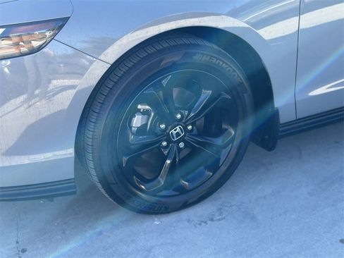 Used 2025 Honda Accord SE image 9