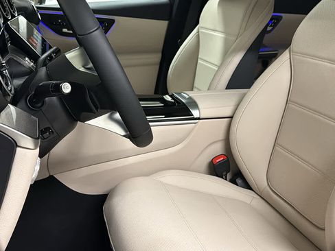 New 2026 Mercedes-Benz GLC 300 GLC 300 image 28