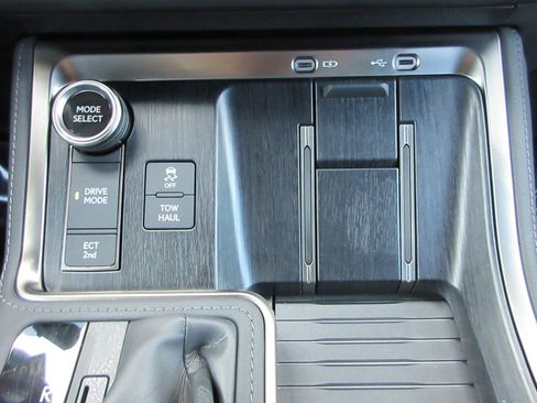 Used 2024 Lexus GX 550 AWD/4WD image 49