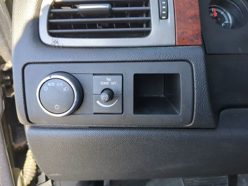 Used 2013 Chevrolet Tahoe LS image 27