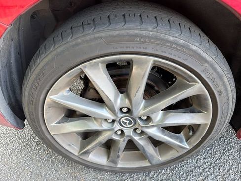 Used 2018 MAZDA MAZDA3 Touring FWD image 17