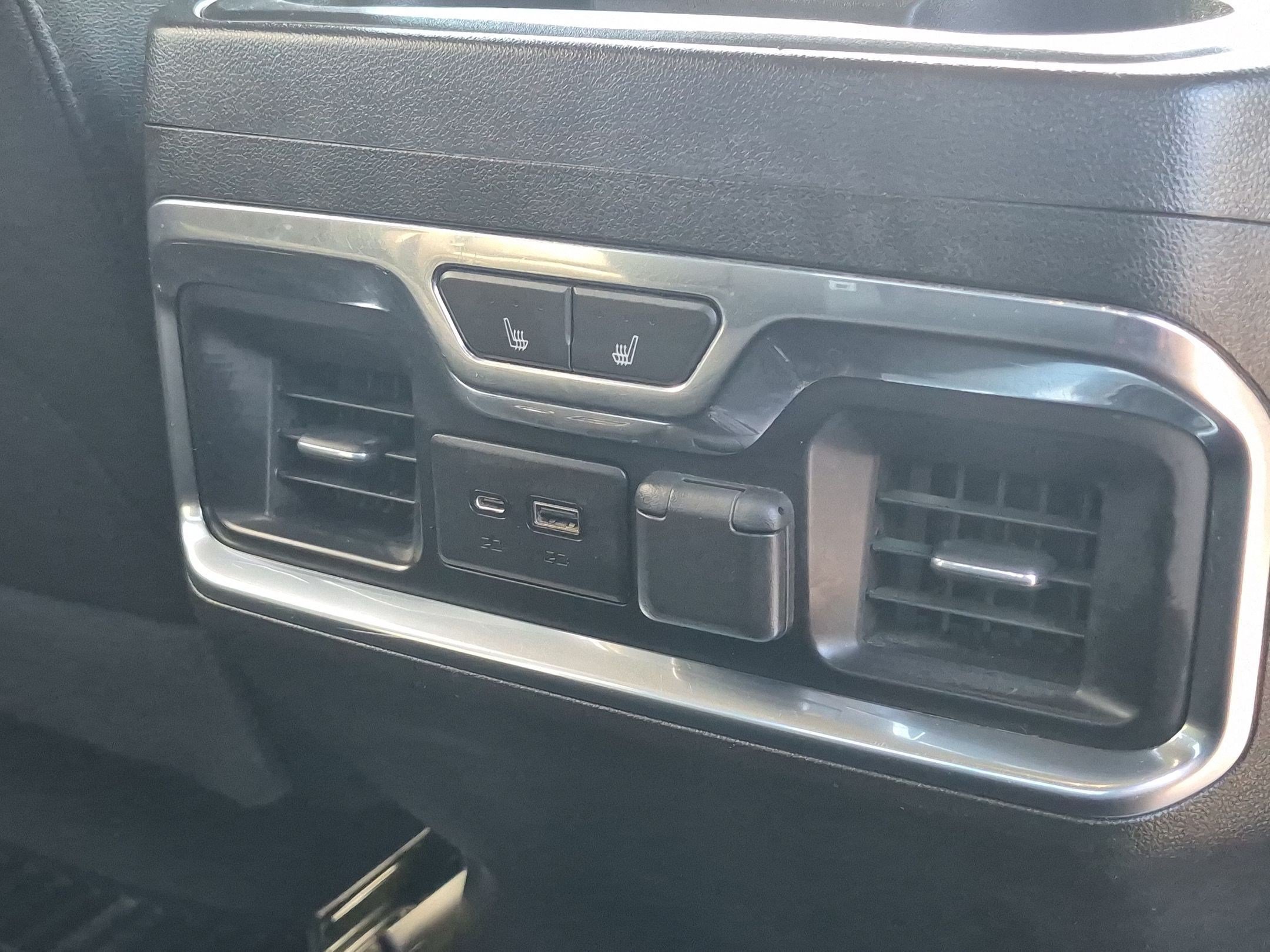 Certified 2021 Chevrolet Silverado 1500 LTZ w/ LTZ Premium Package AWD/4WD image 31