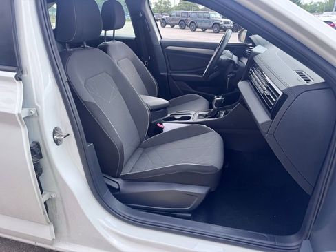 Used 2025 Volkswagen Jetta Sport image 22