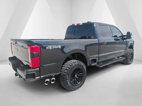 Used 2025 Ford F250 Lariat w/ Black Appearance Package AWD/4WD image 7