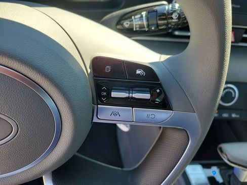 New 2026 Hyundai Elantra SE FWD image 23