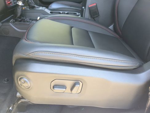 New 2025 Jeep Wrangler Rubicon w/ Steel Bumper Group image 14