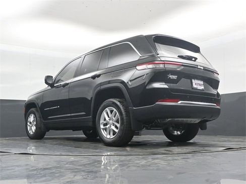 New 2025 Jeep Grand Cherokee Laredo X w/ Luxury Tech Group I image 42