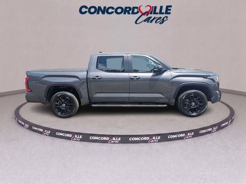 Used 2024 Toyota Tundra Limited AWD/4WD image 7