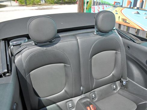 Used 2018 MINI Cooper Cooper 2dr Convertible image 38