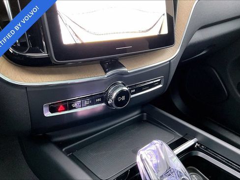 Certified 2026 Volvo XC60 B5 Plus AWD/4WD image 30