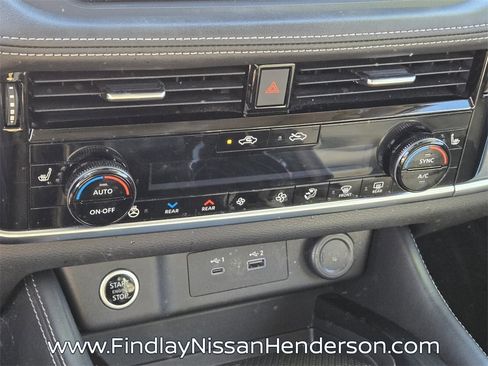 Used 2021 Nissan Rogue SL image 25