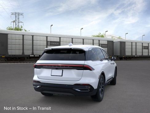 New 2026 Lincoln Nautilus Premier AWD/4WD image 8