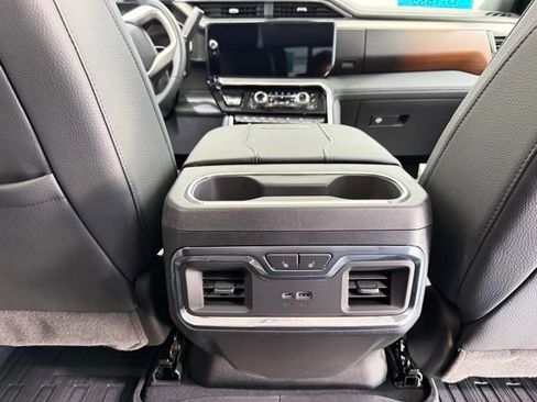 Used 2025 GMC Sierra 2500 Denali w/ Denali Reserve Package image 23