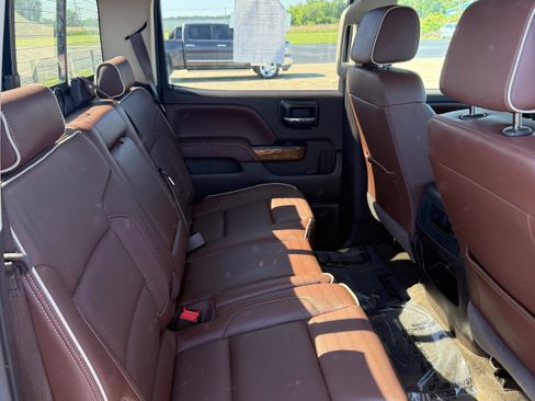 Used 2004 Chevrolet Silverado 2500 LT RWD image 13