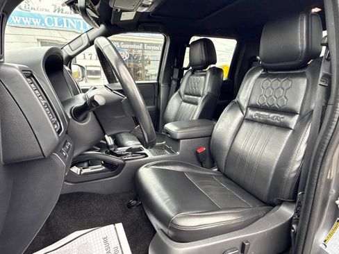 Used 2022 Nissan Frontier S image 11