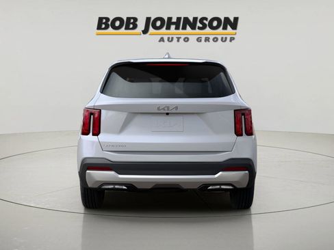 New 2026 Kia Sorento LX FWD image 5