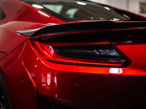 Used 2017 Acura NSX image 40
