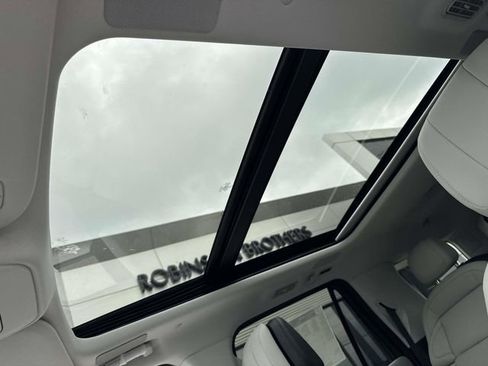New 2026 Lincoln Navigator Reserve AWD/4WD image 22