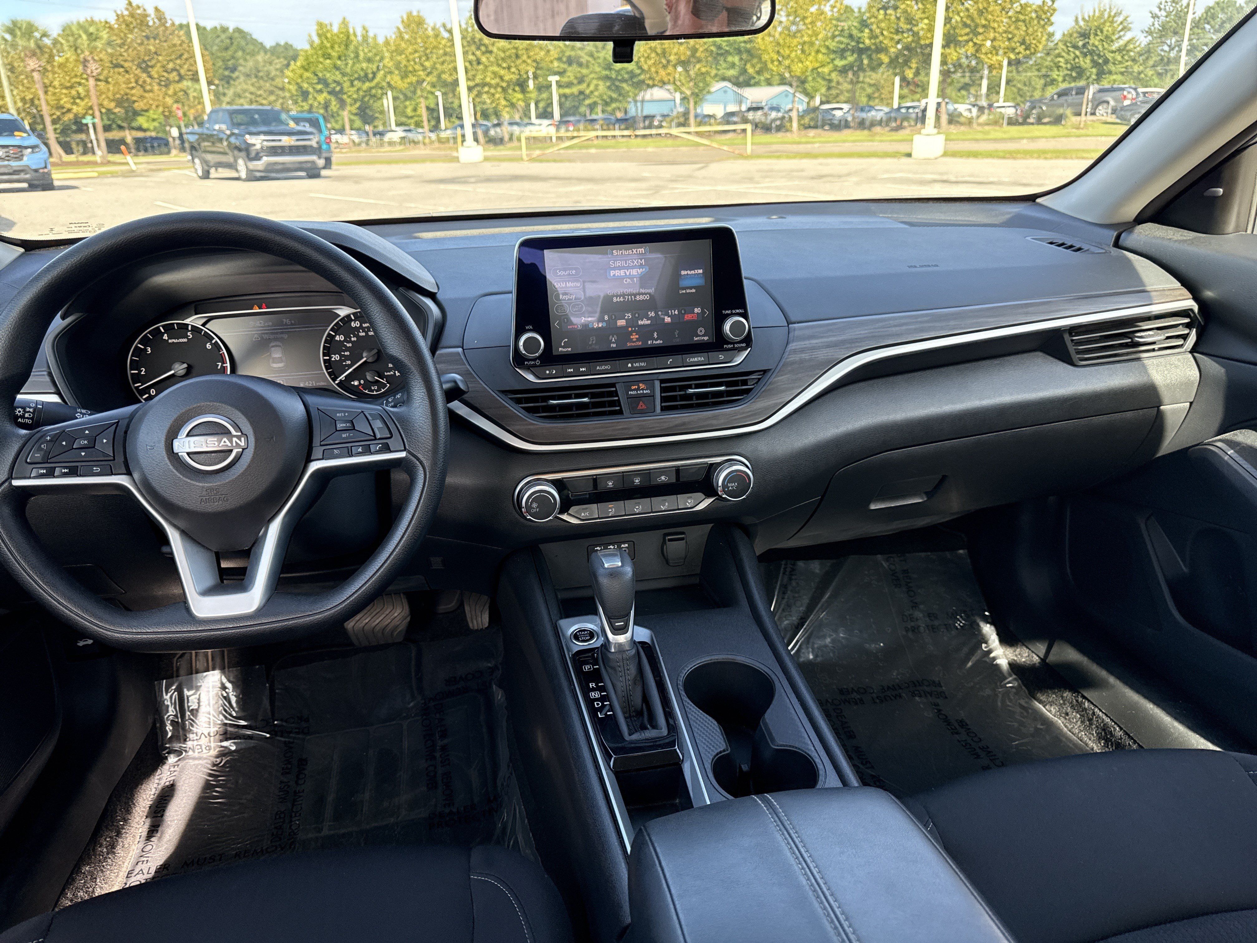 Used 2025 Nissan Altima 2.5 SV FWD image 26