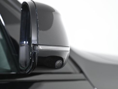 Used 2022 BMW X7 xDrive40i w/ M Sport Package image 9