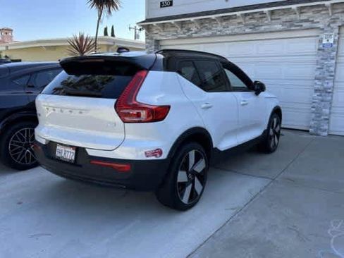 Used 2023 Volvo XC40 Recharge Ultimate AWD/4WD image 3