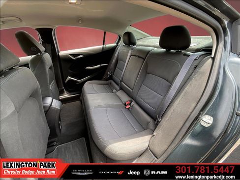 Used 2017 Chevrolet Cruze LT FWD image 21