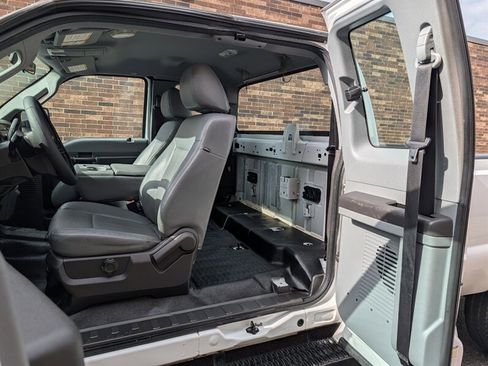 Used 2014 Ford F250 XL w/ Power Equipment Group AWD/4WD image 22