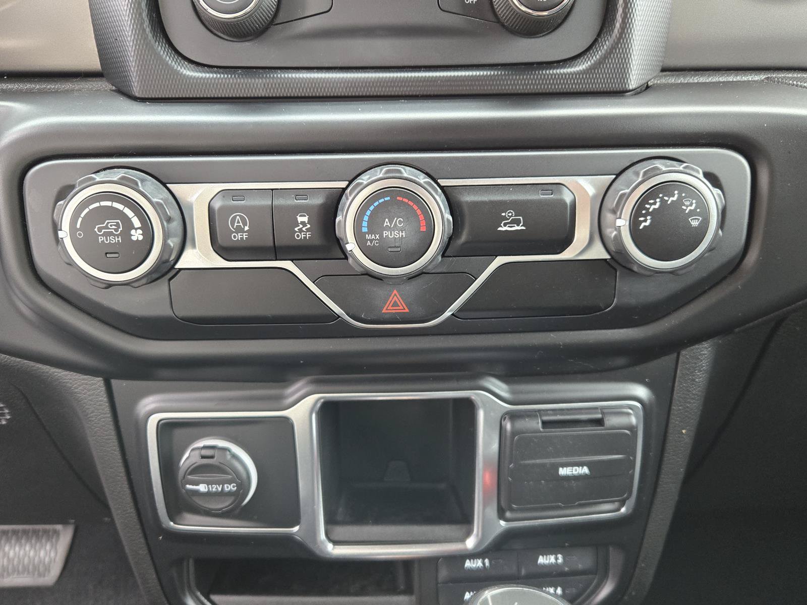 Used 2021 Jeep Wrangler Unlimited Sport AWD/4WD image 11