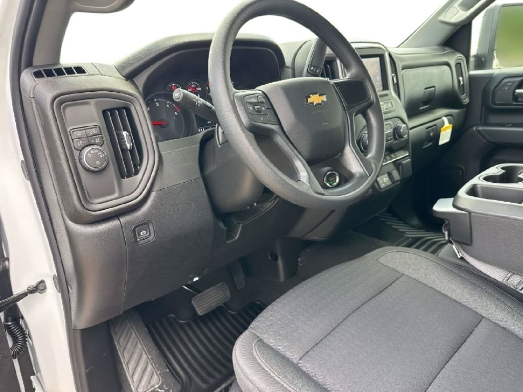 New 2026 Chevrolet Silverado 2500 Custom w/ Custom Value Package RWD image 22