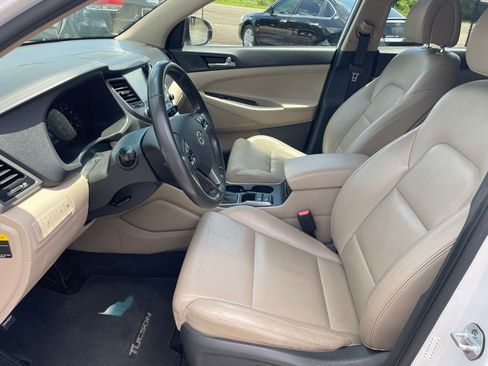 Used 2016 Hyundai Tucson Limited FWD image 12