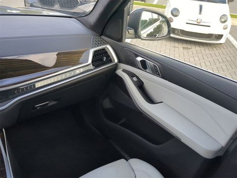 Certified 2023 BMW X7 xDrive40i w/ Parking Assistance Package image 18