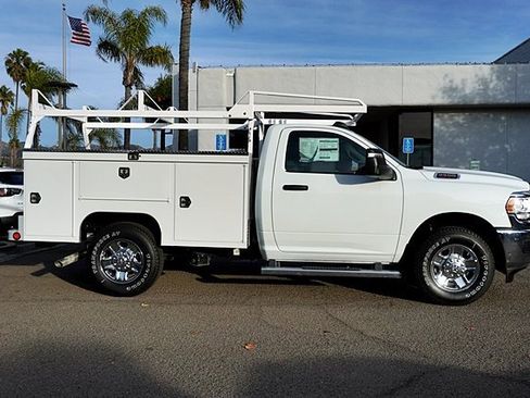 New 2024 RAM 2500 Tradesman w/ Chrome Appearance Group image 7